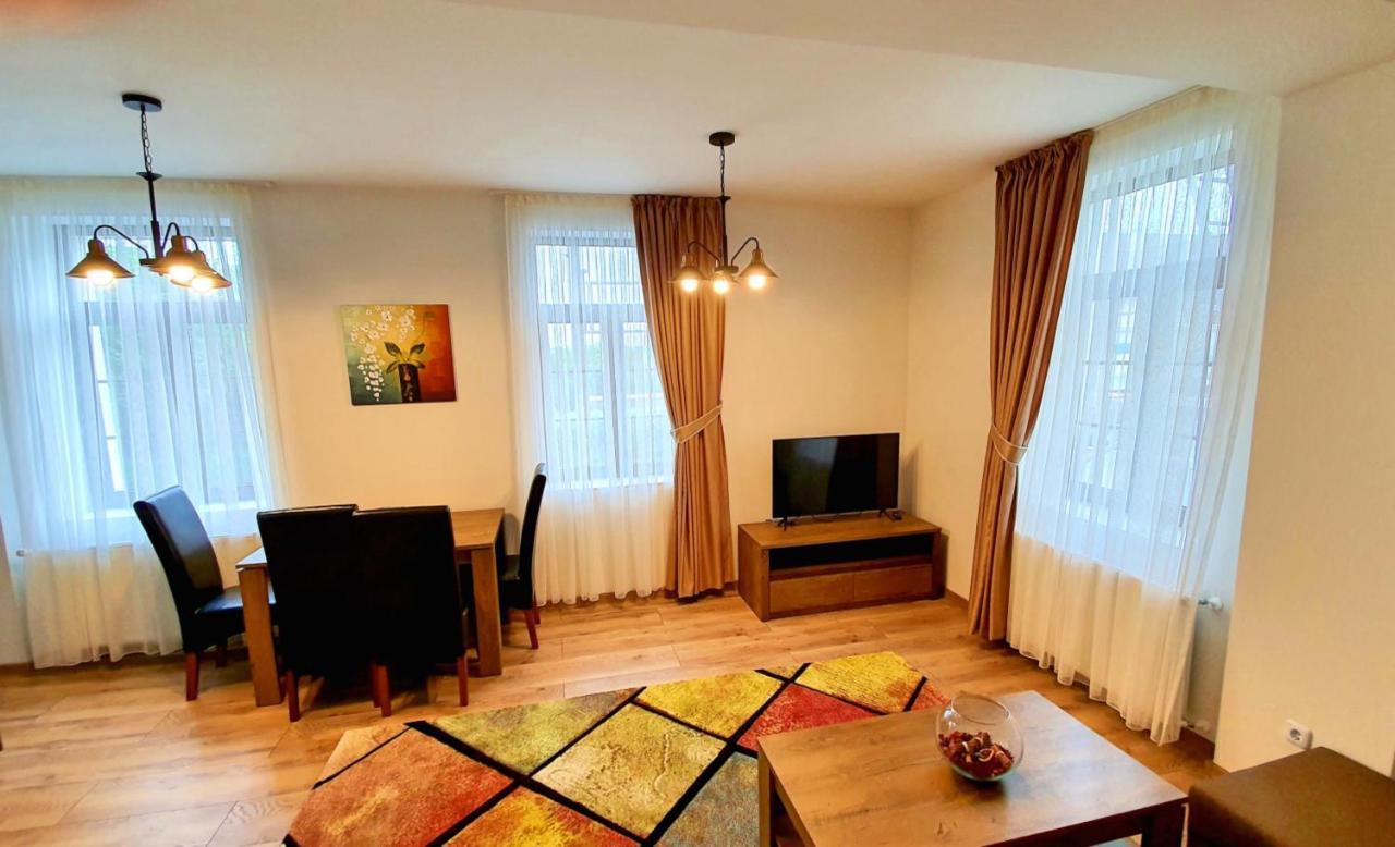Zur Krone Aparthotel Widdershausen ภายนอก รูปภาพ