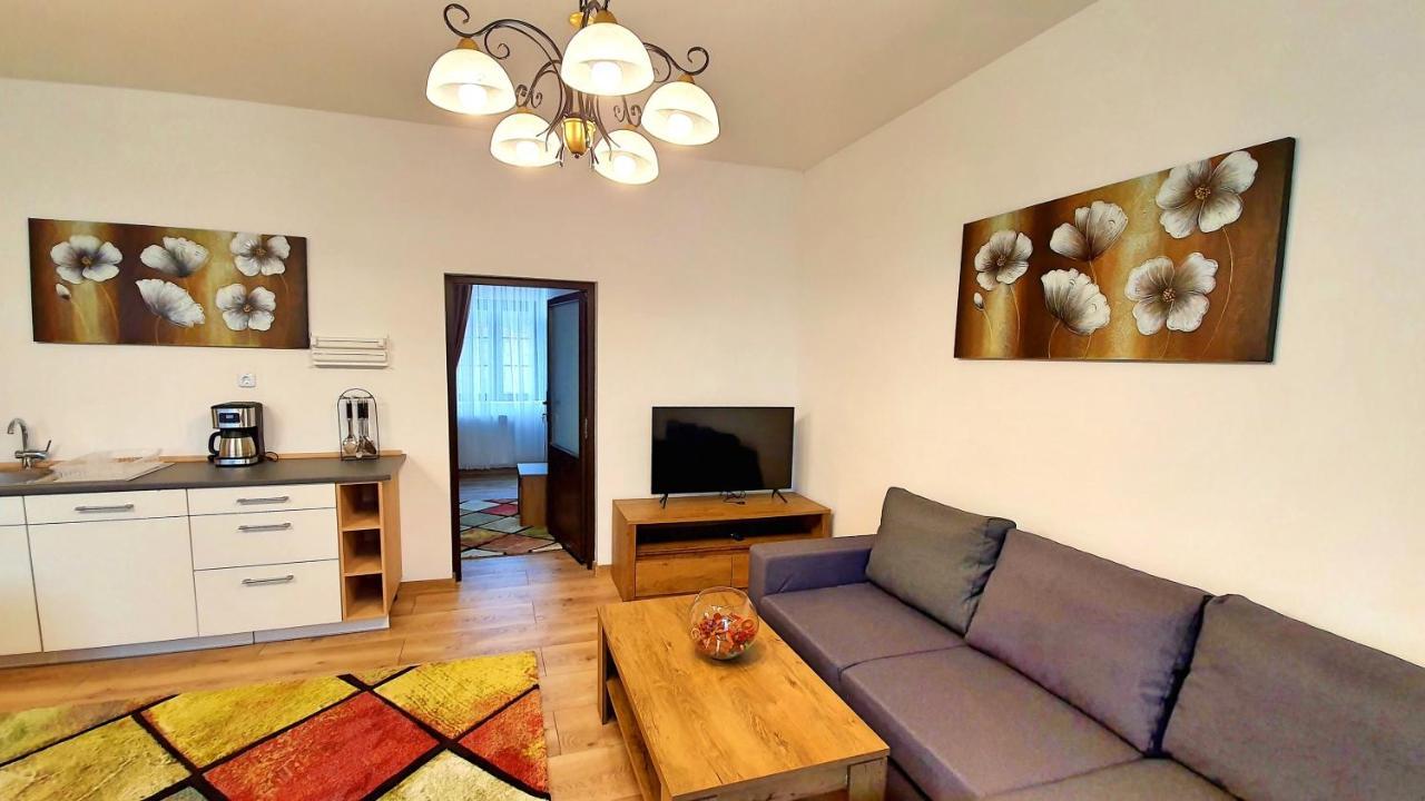 Zur Krone Aparthotel Widdershausen ภายนอก รูปภาพ