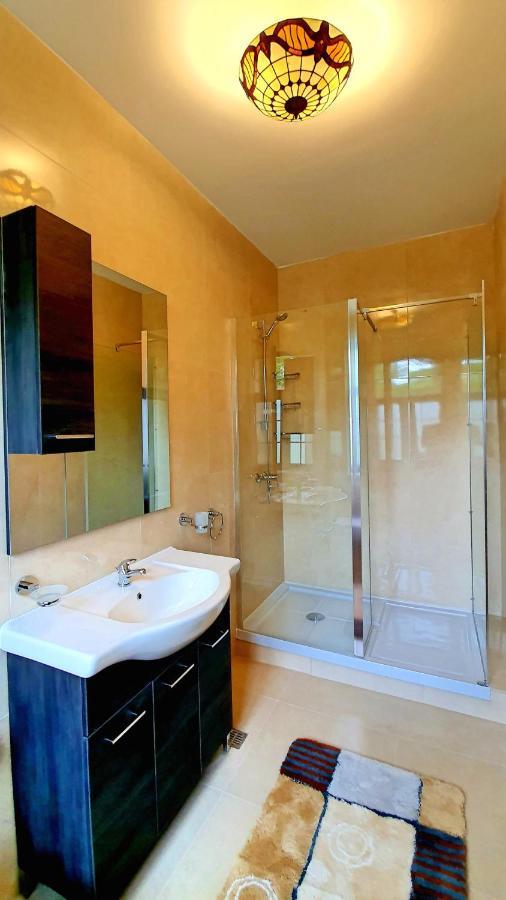 Zur Krone Aparthotel Widdershausen ภายนอก รูปภาพ